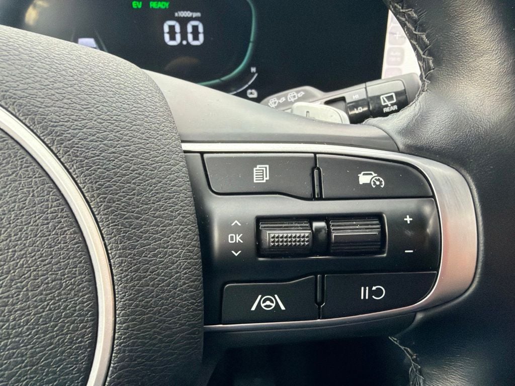 Pre-Owned 2023 Kia Sportage Hybrid EX - photo - 14