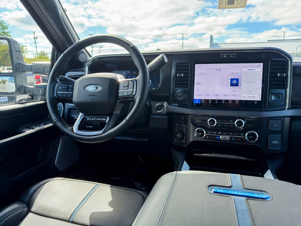 New 2026 Ford F-250SD Platinum - photo - 12
