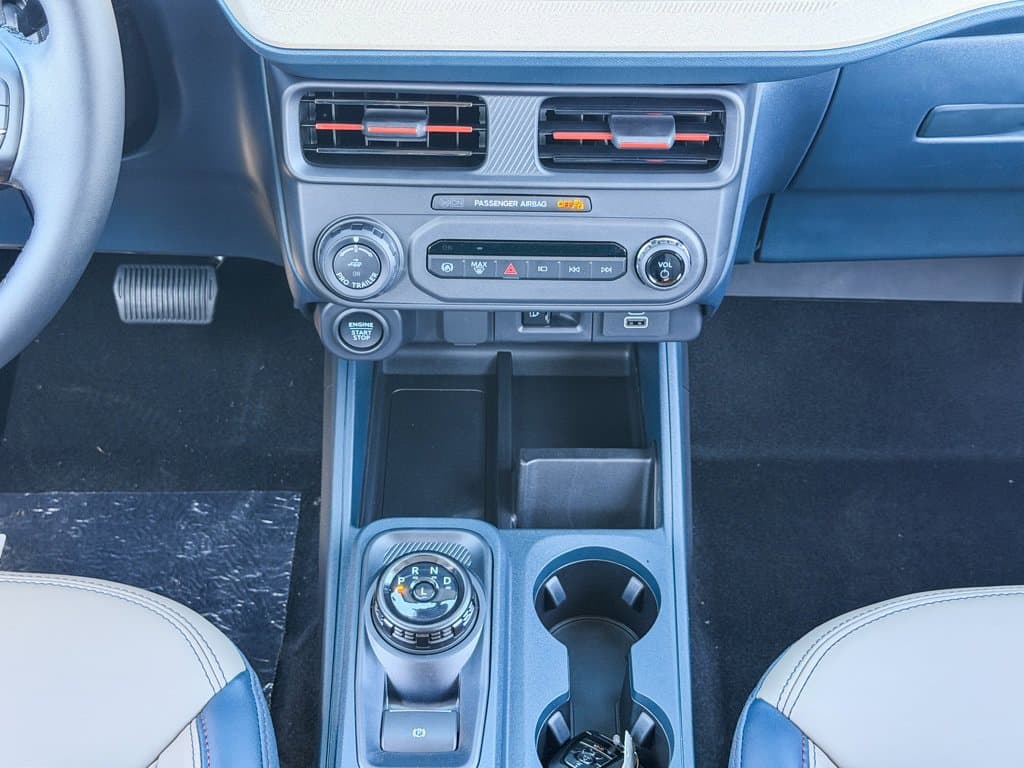 New 2026 Ford Maverick Lariat - photo - 13