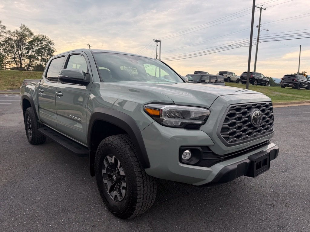 Pre-Owned 2023 Toyota Tacoma TRD Off-Road - photo - 6
