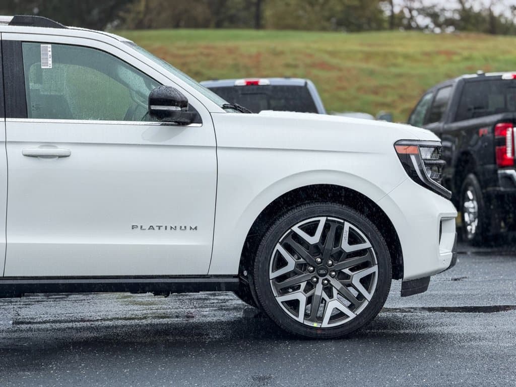 New 2027 Ford Expedition Platinum - photo - 5