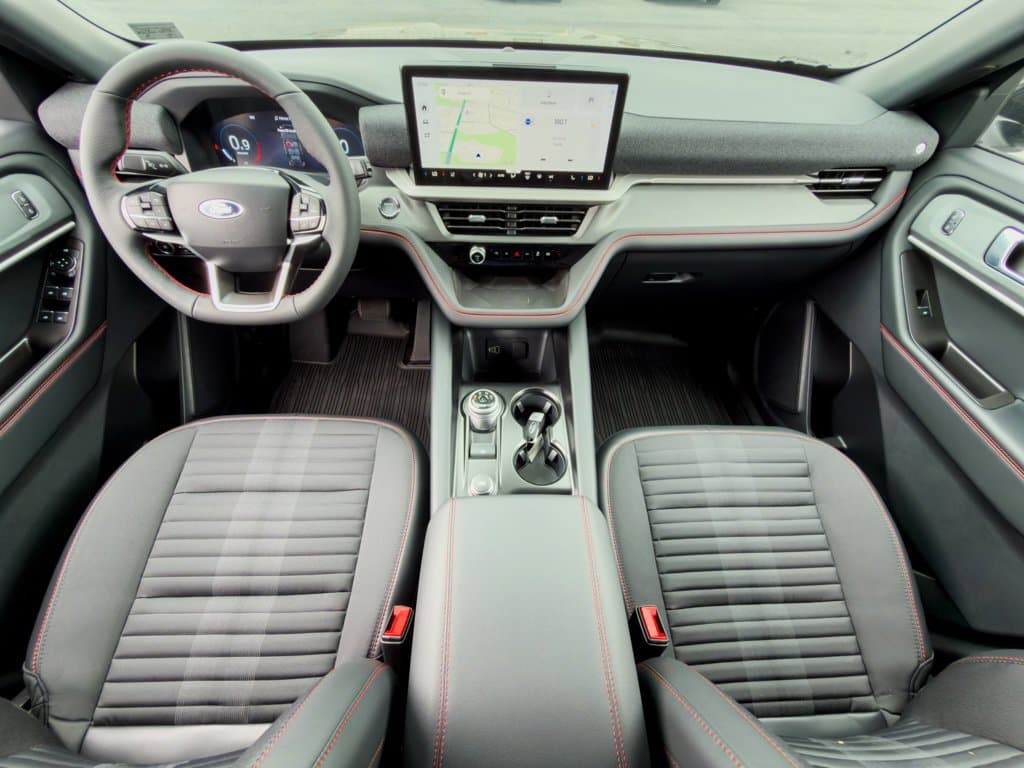 New 2026 Ford Explorer ST-Line - photo - 14