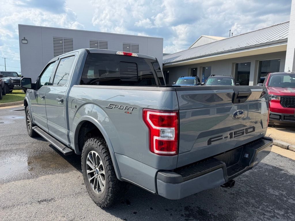 Pre-Owned 2019 Ford F-150 XLT - photo - 2