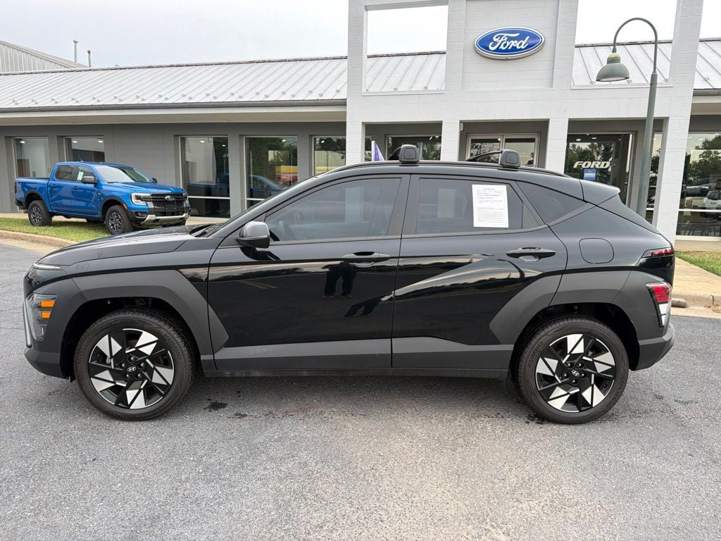 Pre-Owned 2024 Hyundai Kona SEL - photo - 1