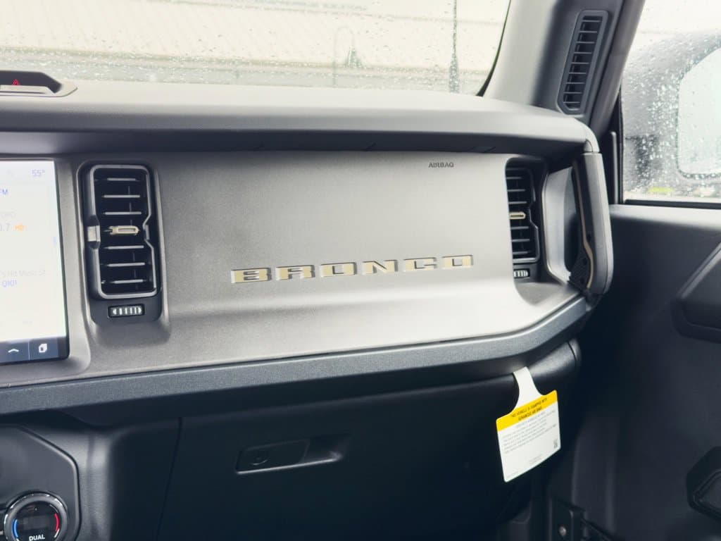New 2026 Ford Bronco Badlands - photo - 15