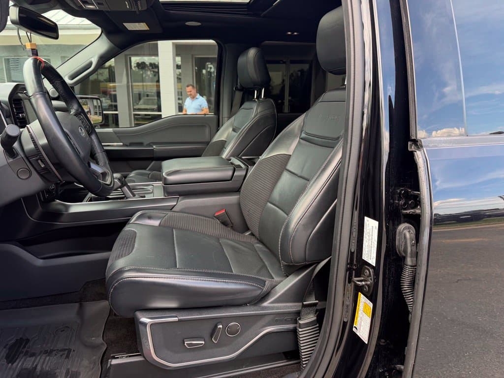 Pre-Owned 2021 Ford F-150 Raptor - photo - 8