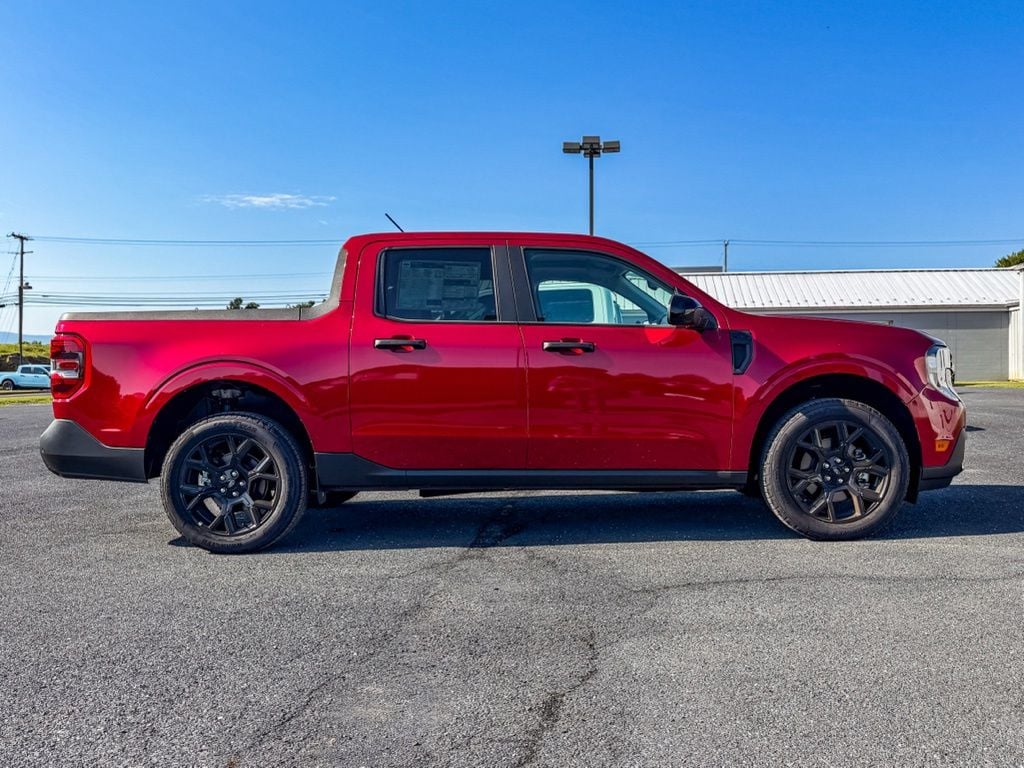 New 2025 Ford Maverick XLT - photo - 3