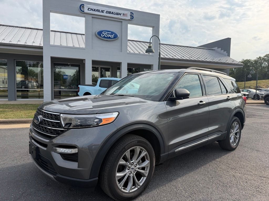 Pre-Owned 2023 Ford Explorer XLT - photo - 0