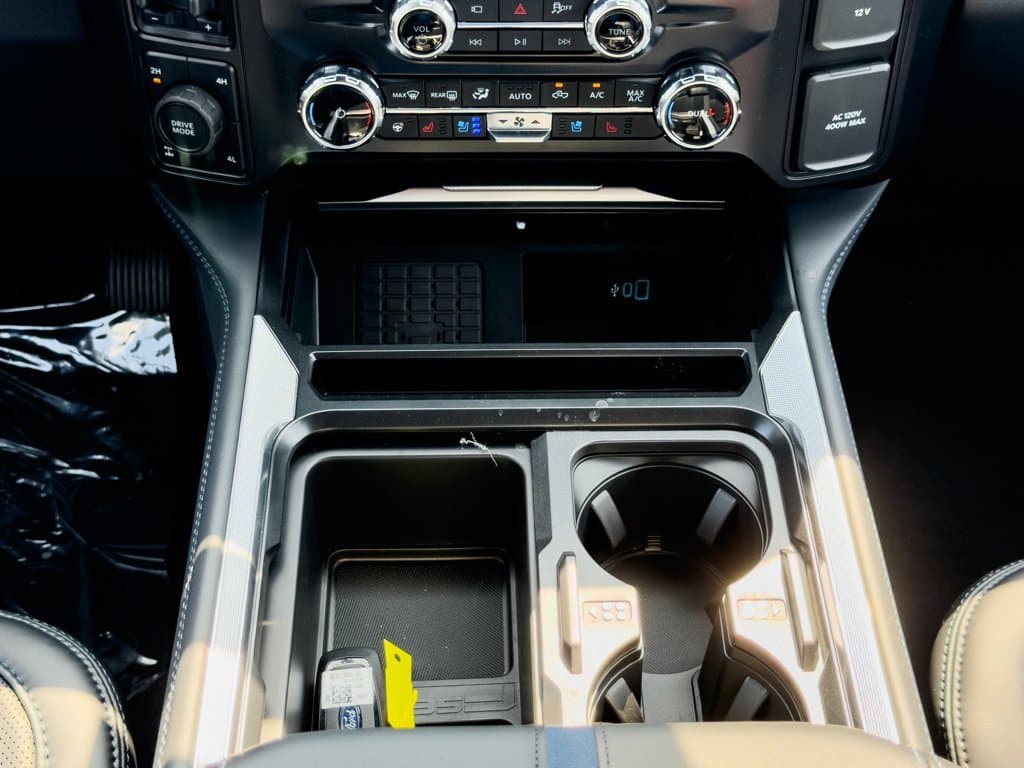 New 2026 Ford F-250SD Platinum - photo - 12