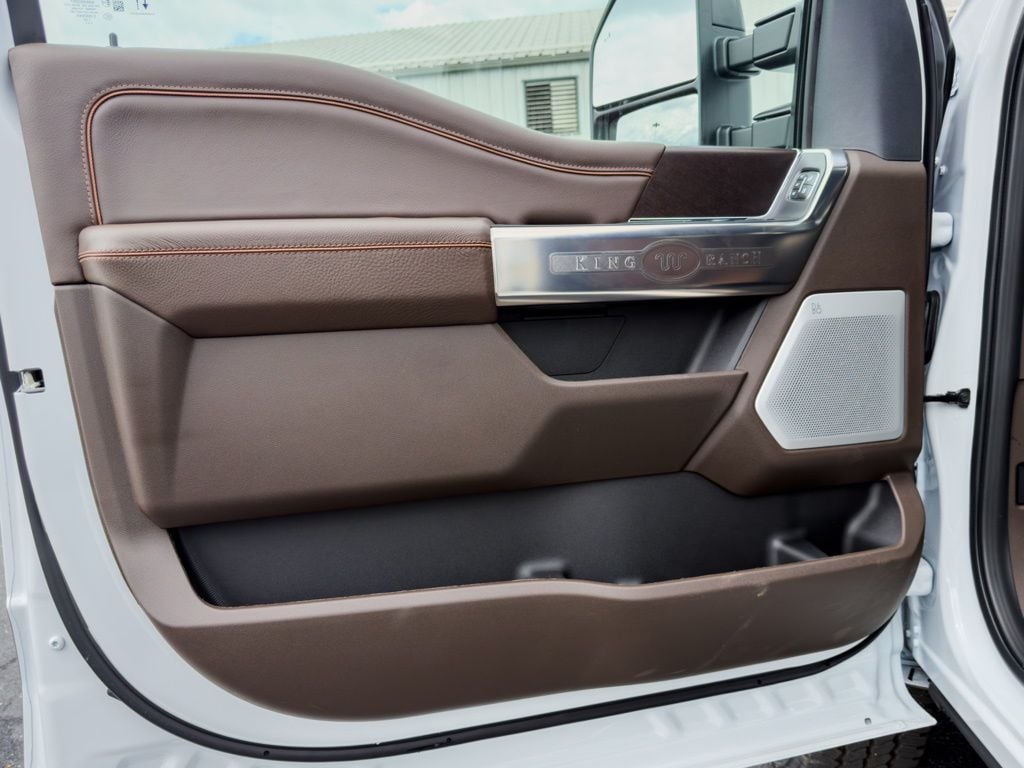 New 2026 Ford F-350SD King Ranch - photo - 7
