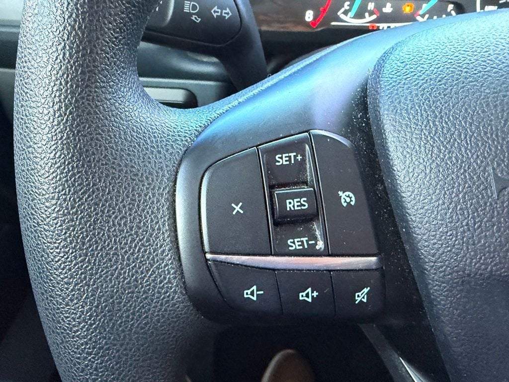 Pre-Owned 2023 Ford Maverick XL - photo - 10