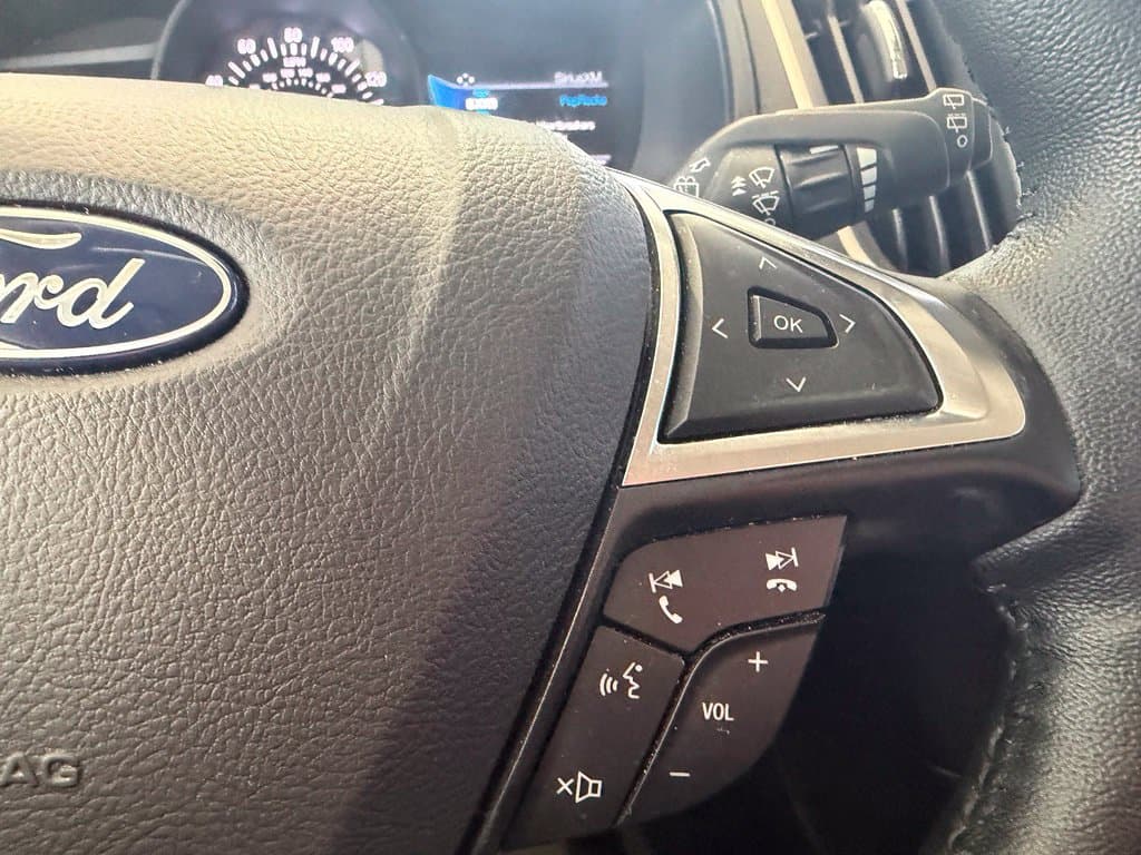 Pre-Owned 2024 Ford Edge SEL - photo - 12