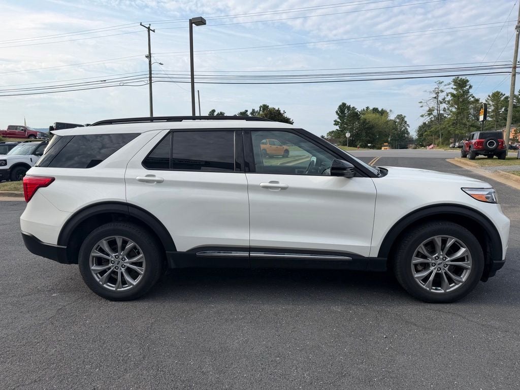 Pre-Owned 2022 Ford Explorer XLT - photo - 5