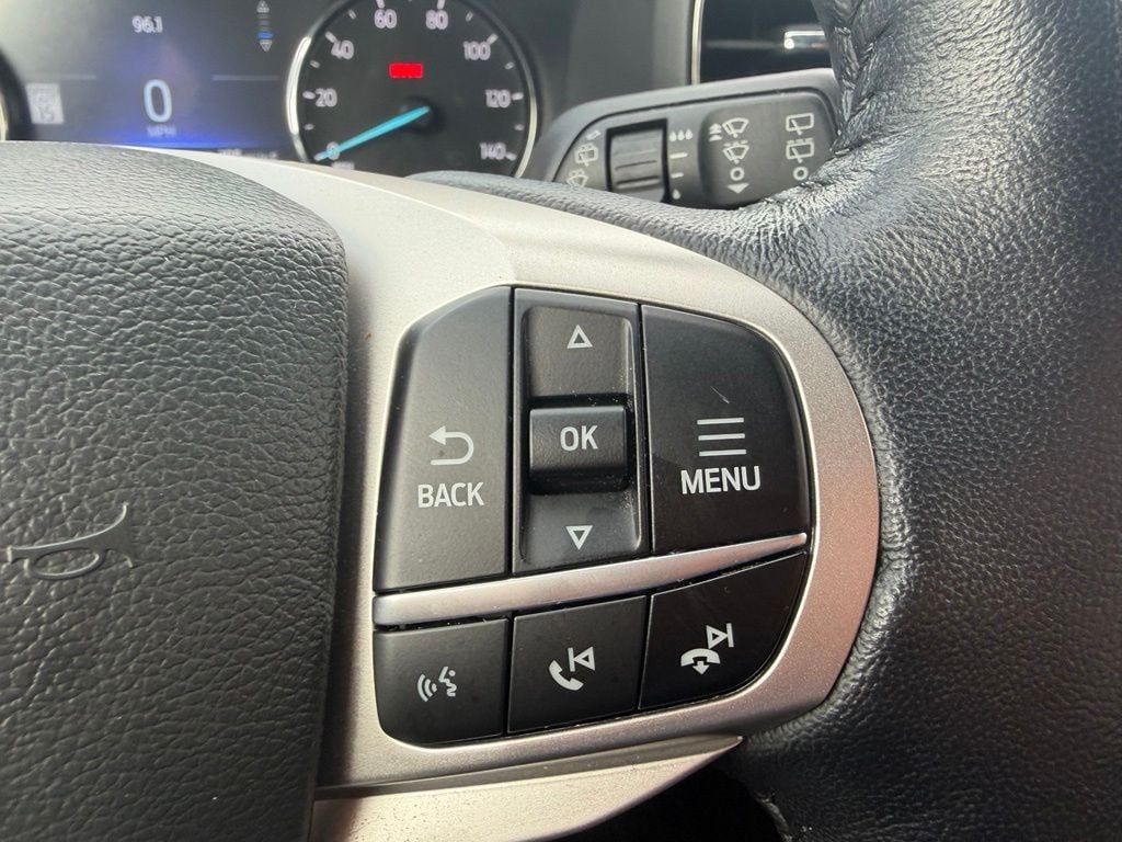 Pre-Owned 2022 Ford Explorer XLT - photo - 13