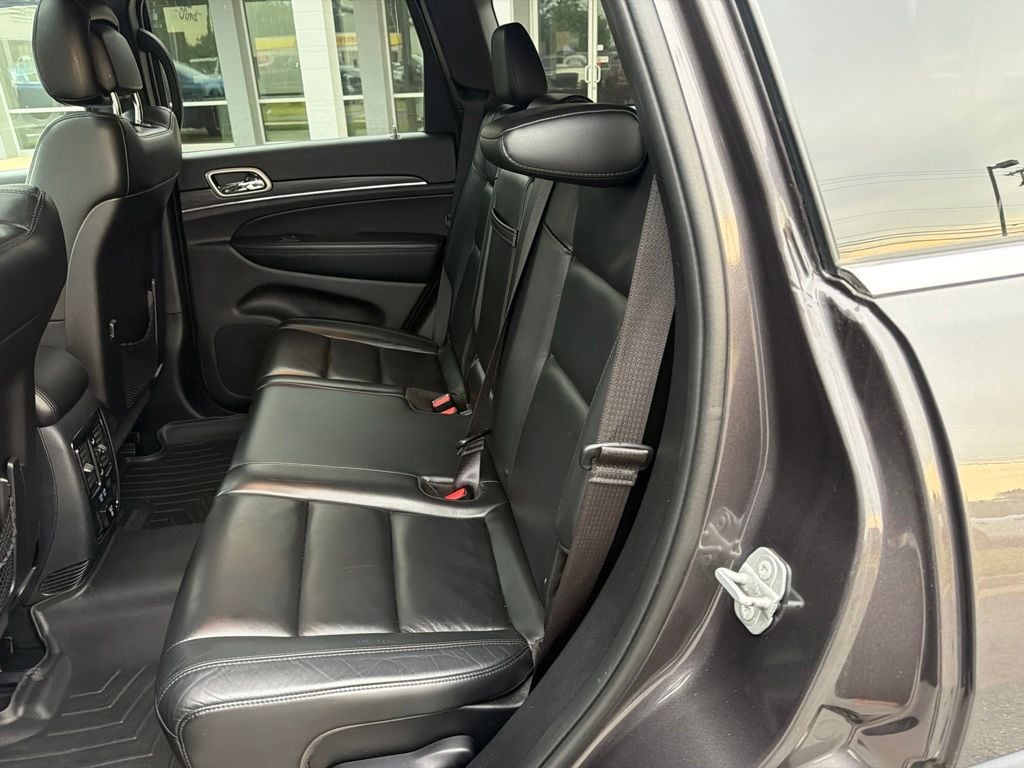 Pre-Owned 2020 Jeep Grand Cherokee Limited - photo - 17