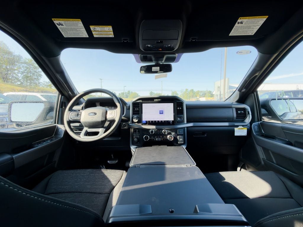 New 2026 Ford F-150 XLT - photo - 14