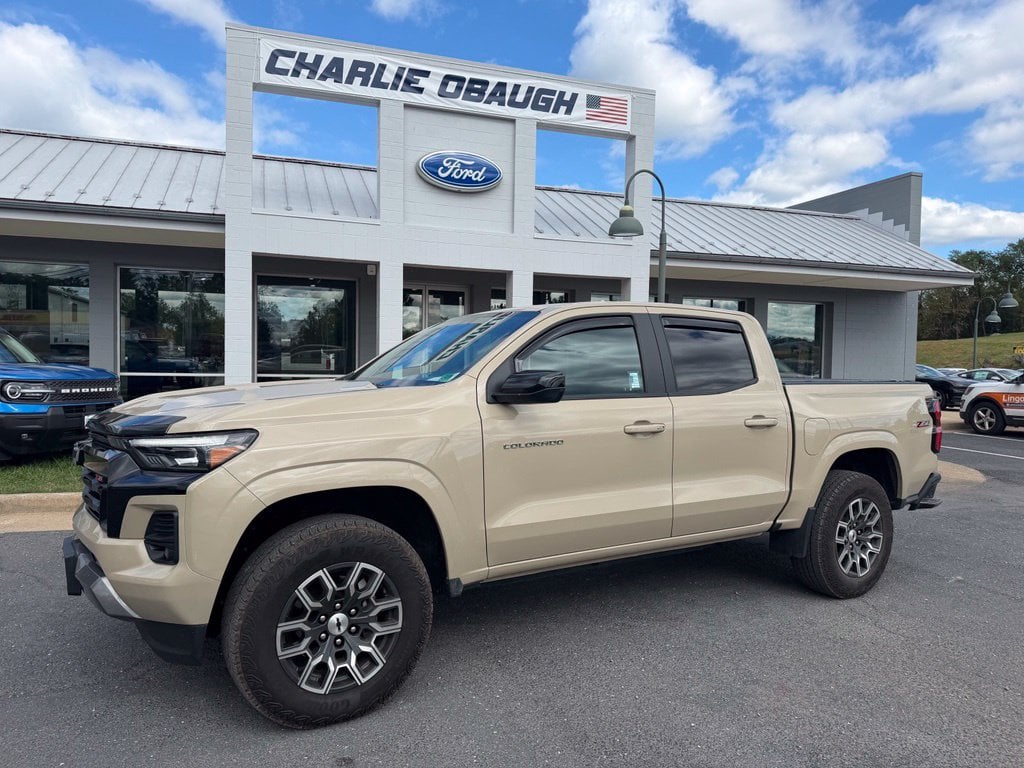 Pre-Owned 2024 Chevrolet Colorado Z71 - photo - 0