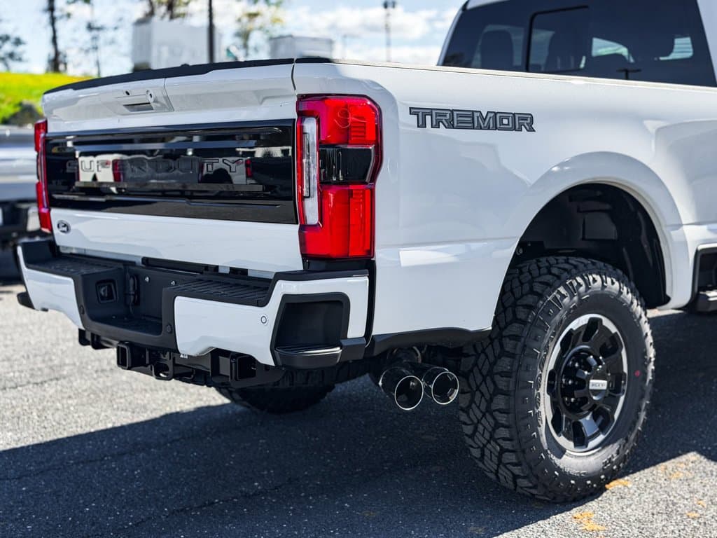 New 2027 Ford F-350SD - photo - 19