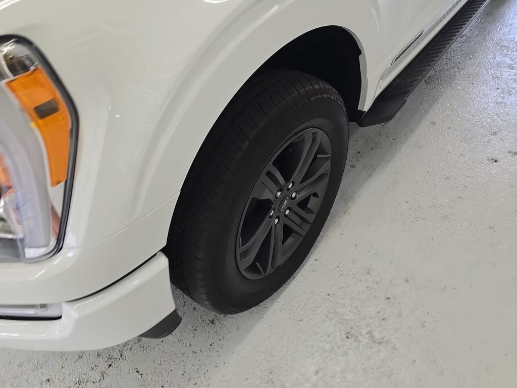 Pre-Owned 2023 Ford F-150 XLT - photo - 8