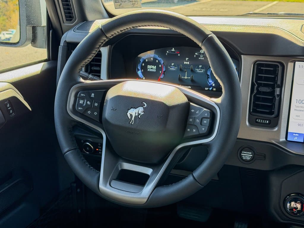 New 2026 Ford Bronco Outer Banks - photo - 12