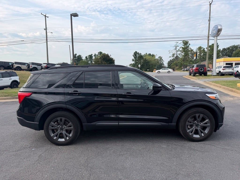 Pre-Owned 2023 Ford Explorer XLT - photo - 5
