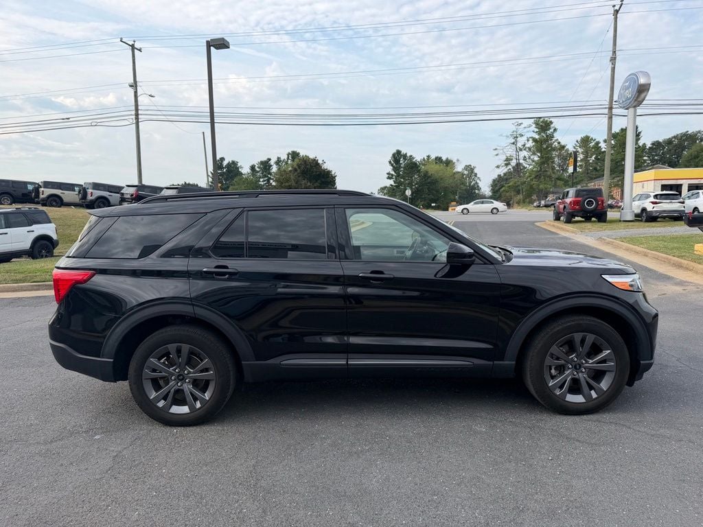 Pre-Owned 2023 Ford Explorer XLT - photo - 5