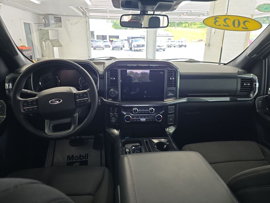 Pre-Owned 2023 Ford F-150 XLT - photo - 10