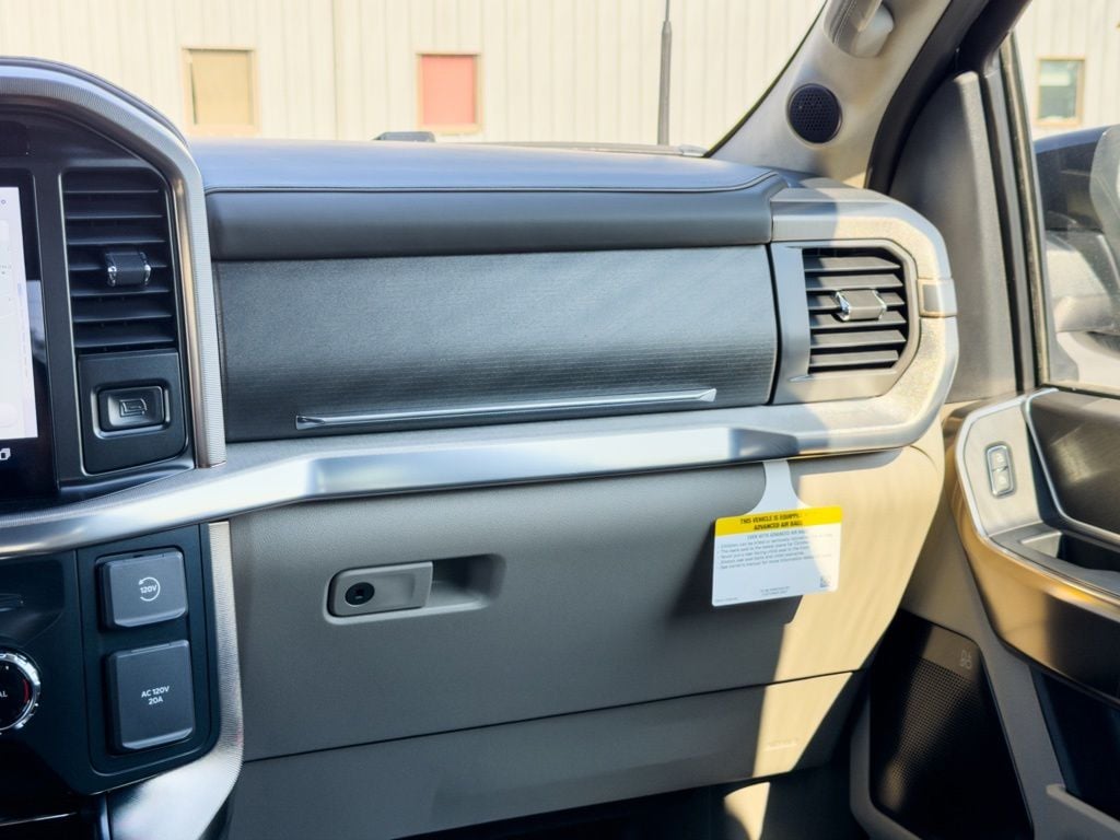 New 2026 Ford F-150 Platinum - photo - 15