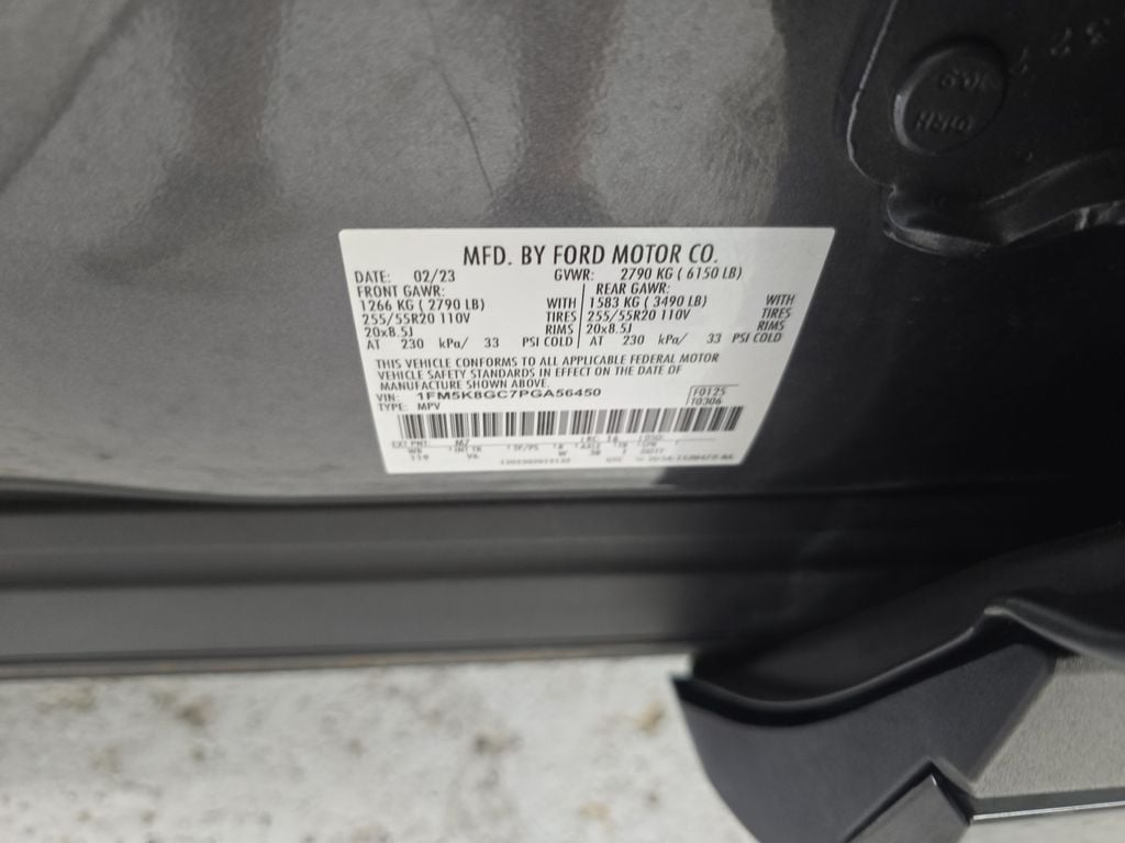 Pre-Owned 2023 Ford Explorer ST - photo - 13