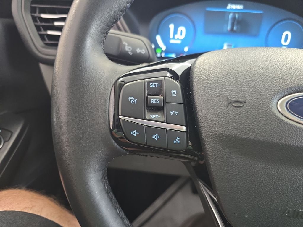 Pre-Owned 2023 Ford Escape Active - photo - 18