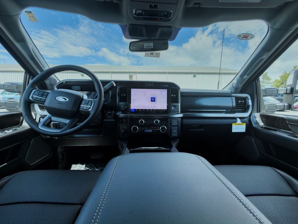 New 2026 Ford F-250SD Lariat - photo - 19