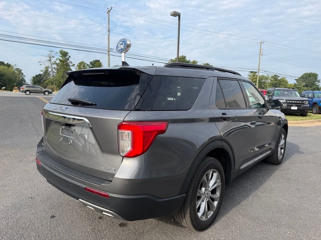 Pre-Owned 2023 Ford Explorer XLT - photo - 4