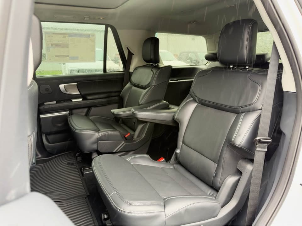 New 2027 Ford Expedition Platinum - photo - 6