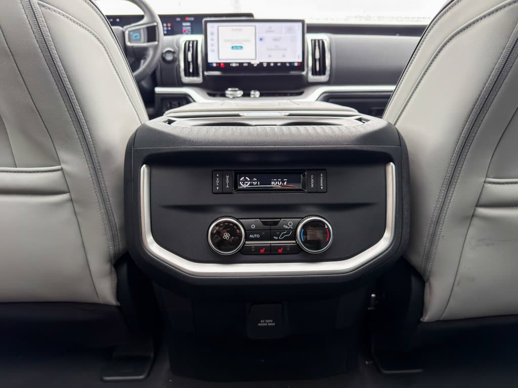 New 2027 Ford Expedition Platinum - photo - 8