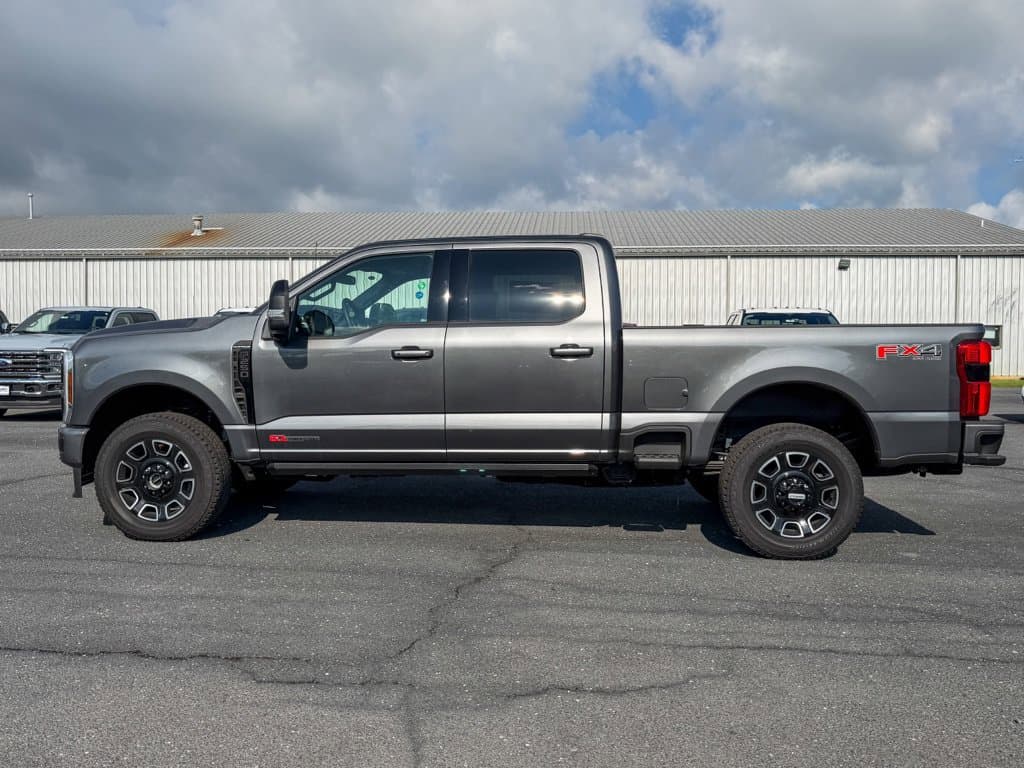 New 2026 Ford F-250SD Platinum - photo - 2