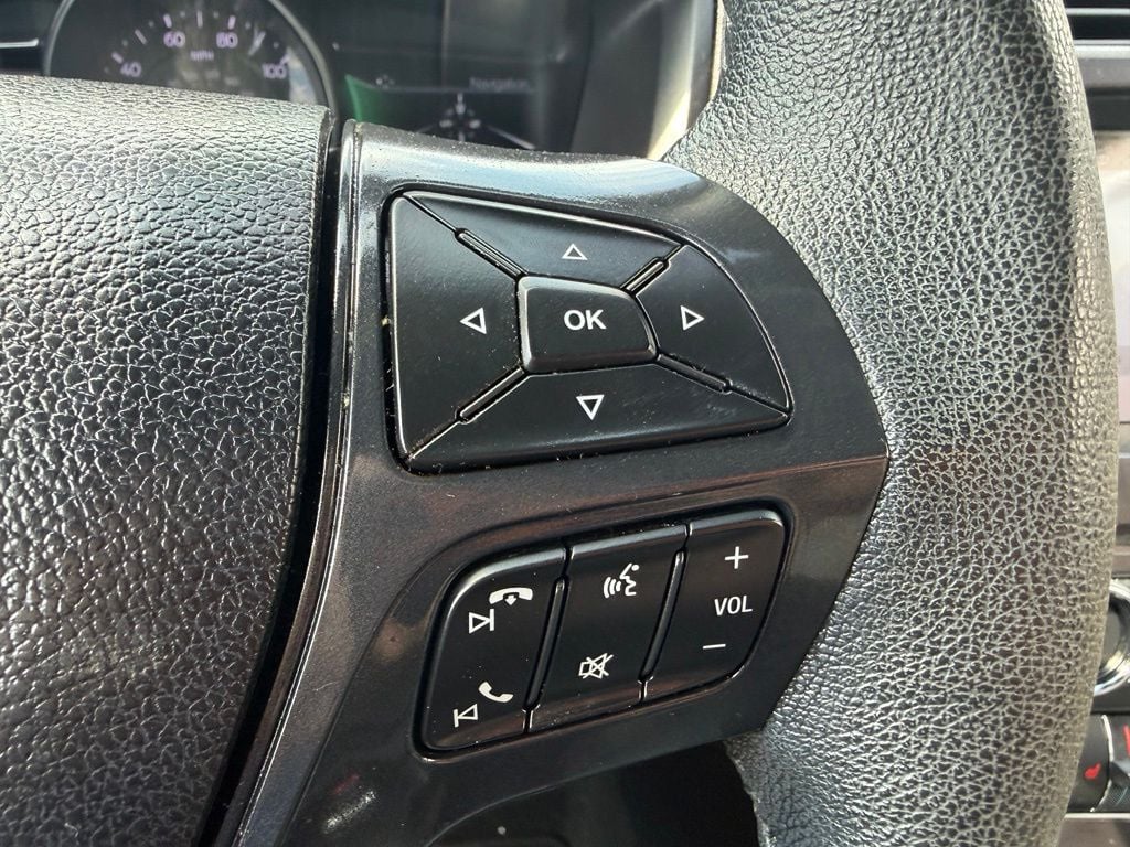Pre-Owned 2018 Ford Explorer XLT - photo - 12