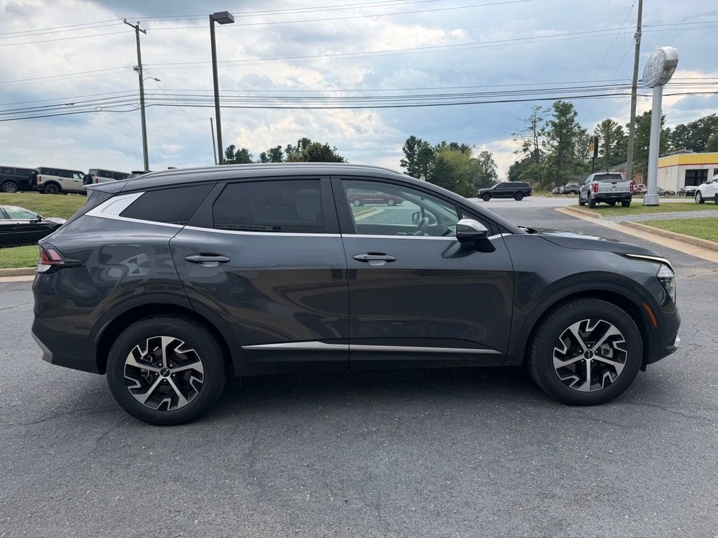 Pre-Owned 2024 Kia Sportage EX - photo - 5