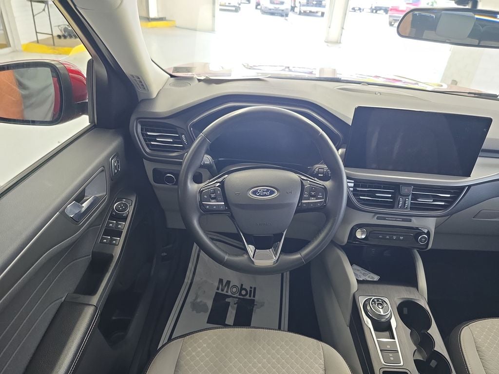 Pre-Owned 2023 Ford Escape Active - photo - 11
