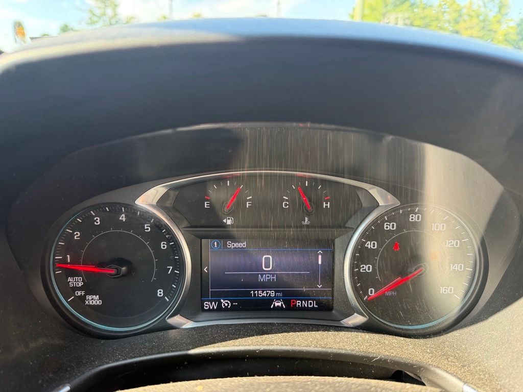 Pre-Owned 2020 Chevrolet Equinox LT - photo - 11