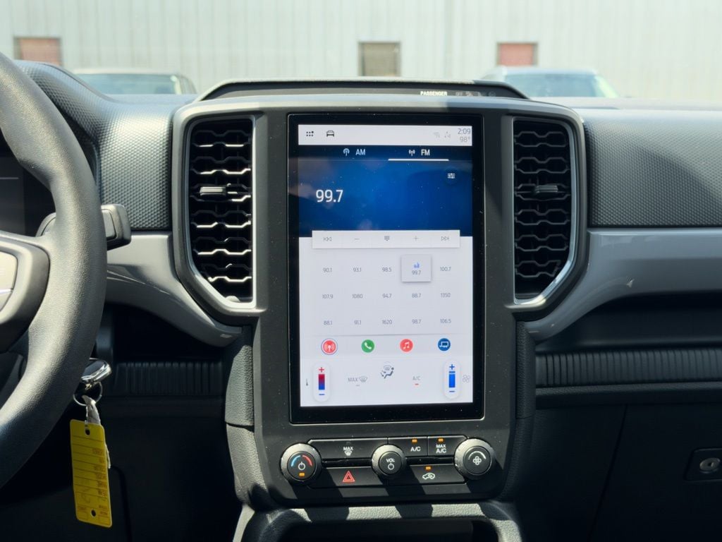 New 2026 Ford Ranger XL - photo - 11
