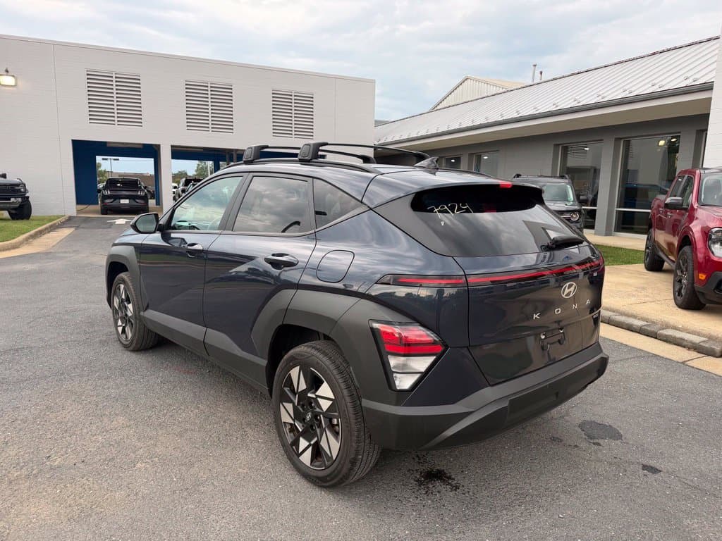 Pre-Owned 2024 Hyundai Kona SEL - photo - 2
