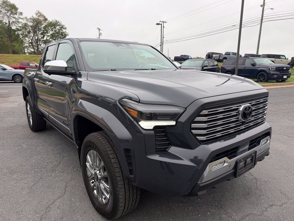 Pre-Owned 2024 Toyota Tacoma Limited - photo - 6