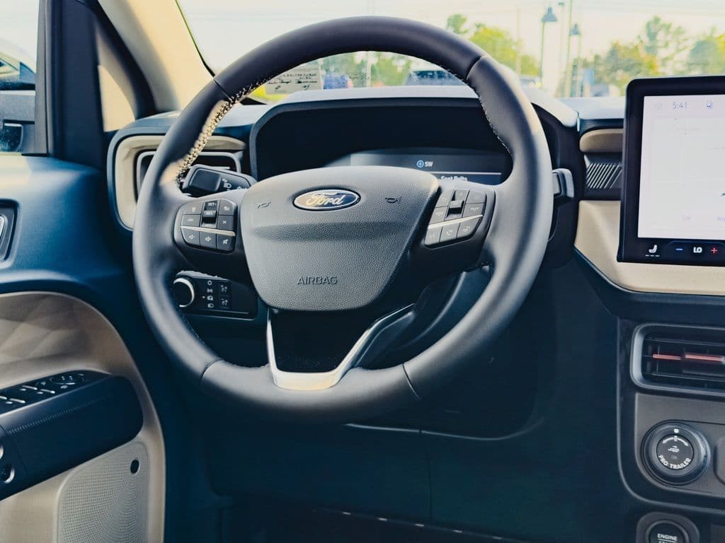 New 2026 Ford Maverick Lariat - photo - 10
