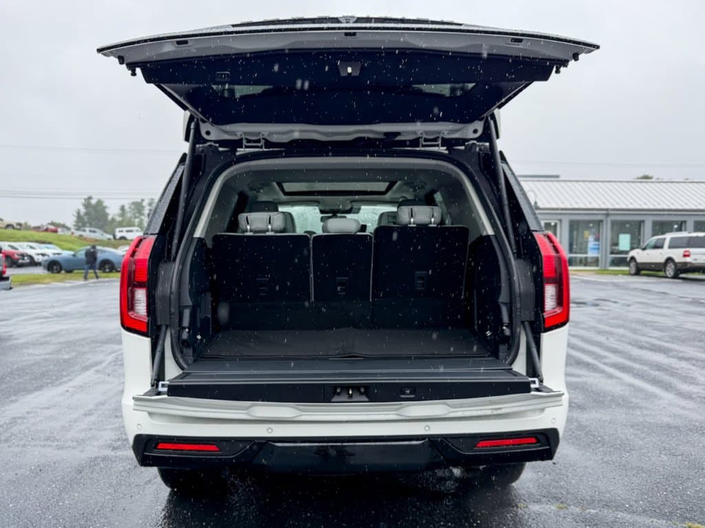 New 2027 Ford Expedition Platinum - photo - 17