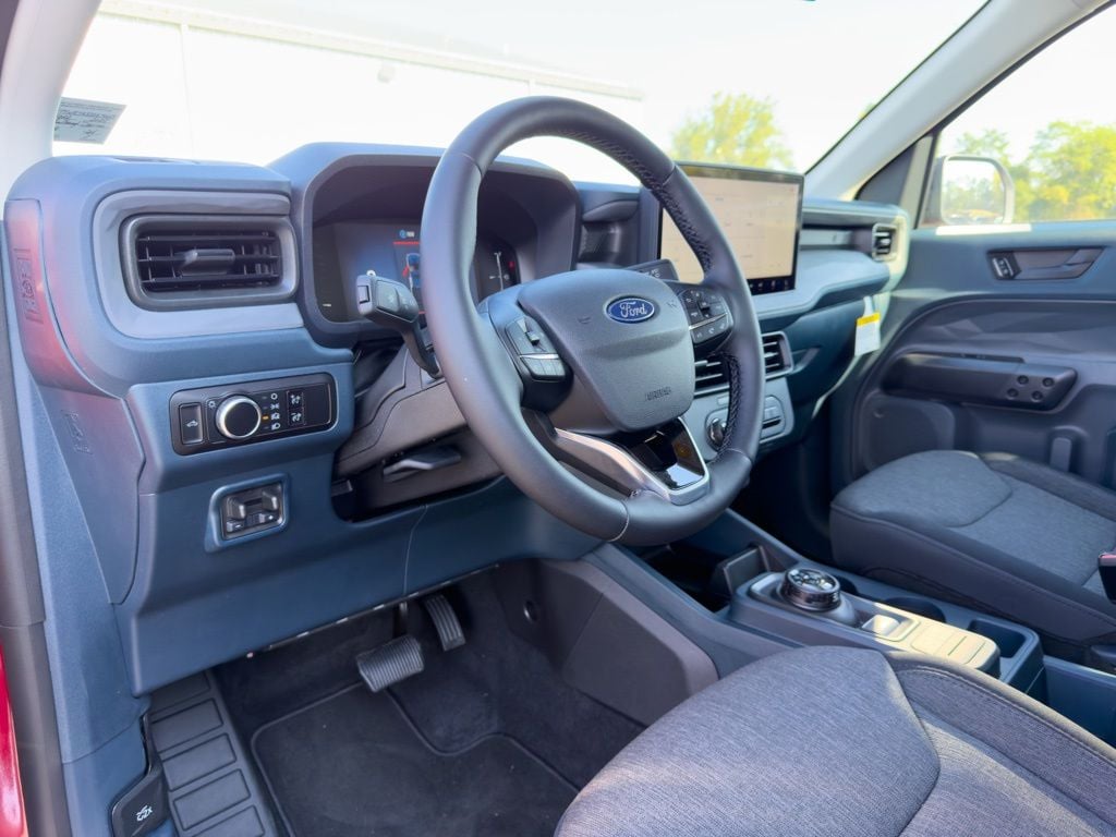 New 2025 Ford Maverick XLT - photo - 7