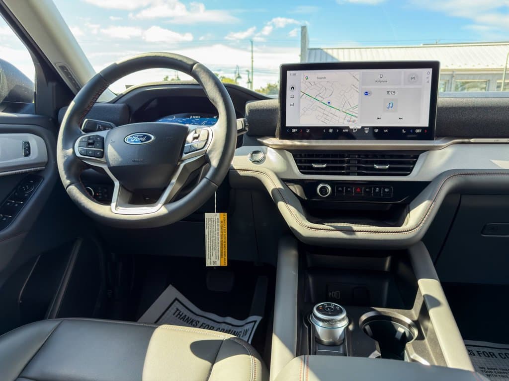 New 2026 Ford Explorer Active - photo - 12