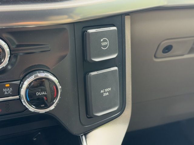New 2026 Ford F-150 Platinum - photo - 17