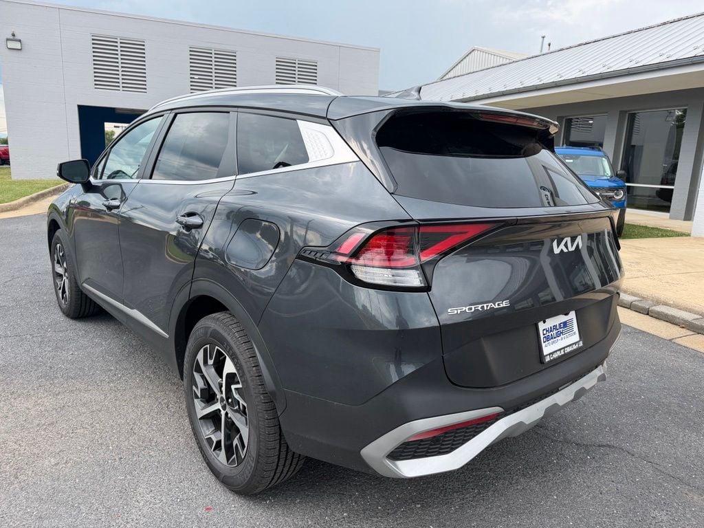 Pre-Owned 2024 Kia Sportage EX - photo - 2