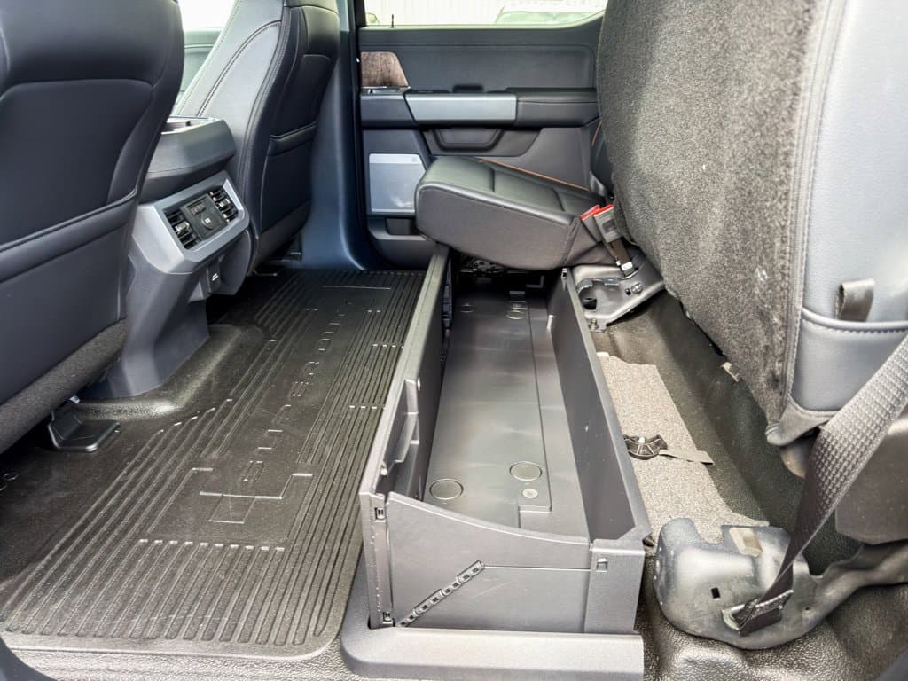 New 2027 Ford F-250SD Lariat - photo - 7