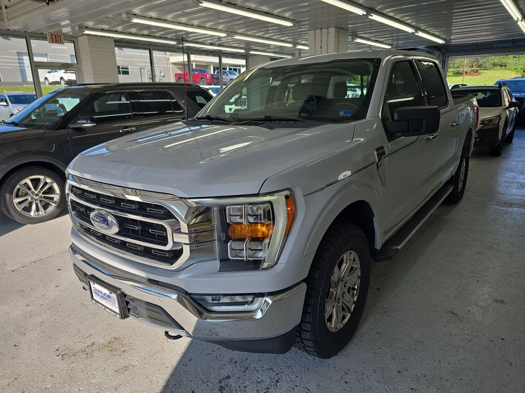 Pre-Owned 2022 Ford F-150 XLT - photo - 0